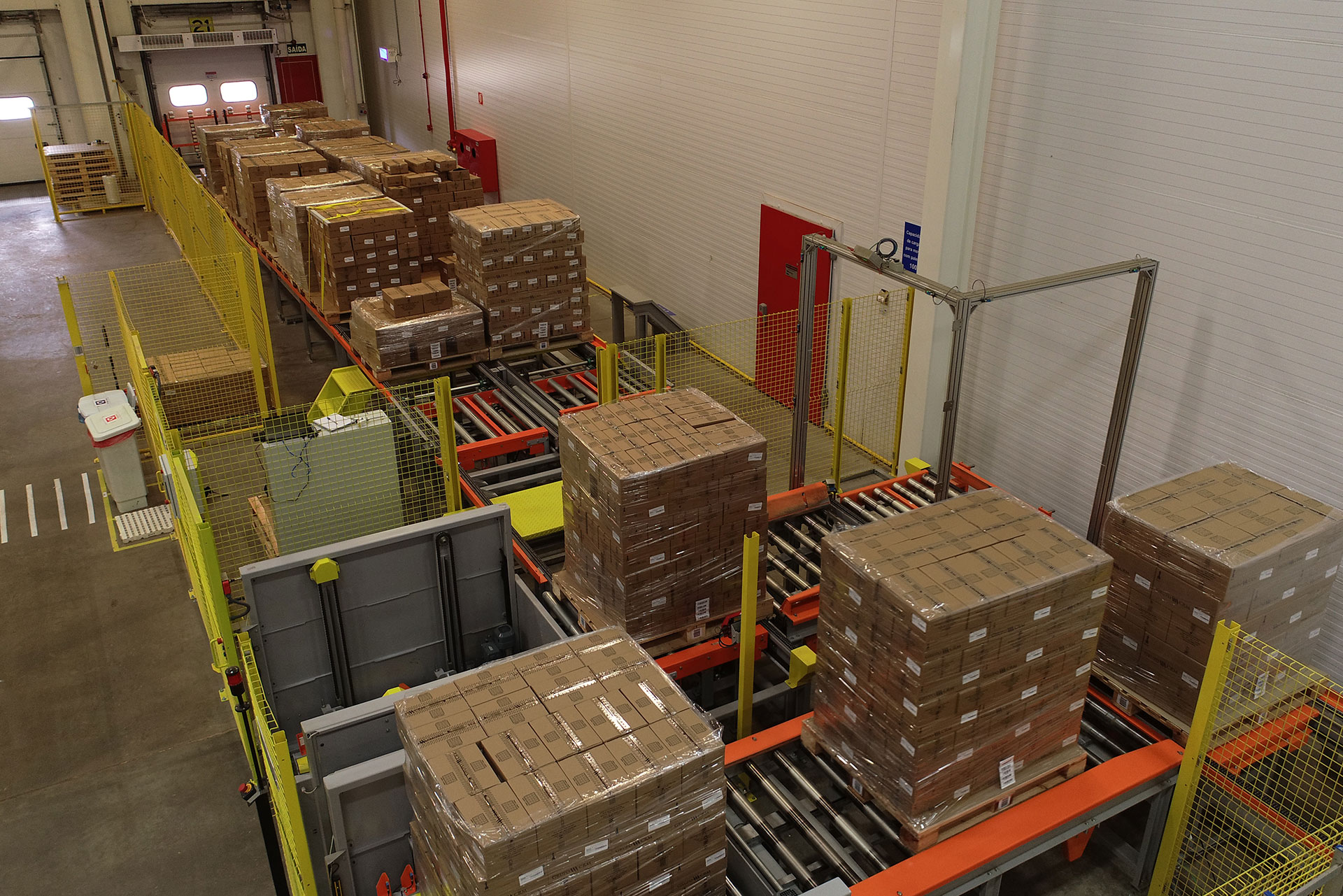 Carregamento-e-descarregamento-automatico-de-caminhoes